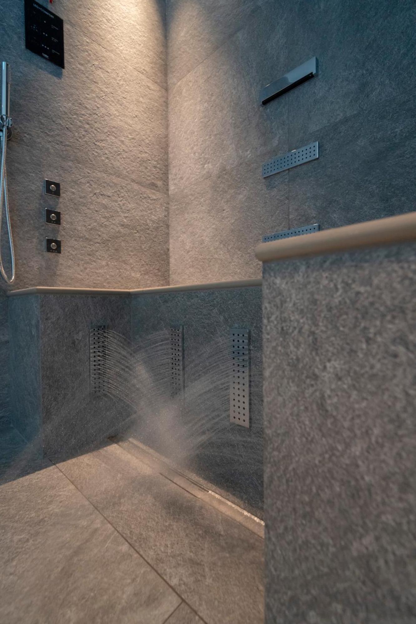 Hotel Alu Mountain Design Борміо Екстер'єр фото